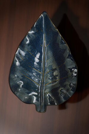 Blue Pottery Blue Leaf-Shaped Ceramic Platter – Handcrafted Blue Glazed Serveware